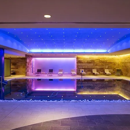 Otel T