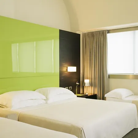 Hotel T